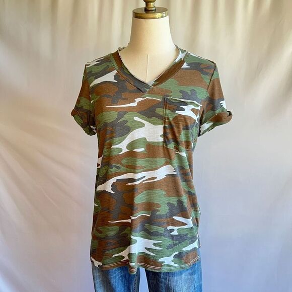 Anthropologie TLA Camouflage Women’s Cotton & Modal Tee - NWT-Size M - Picture 1 of 14